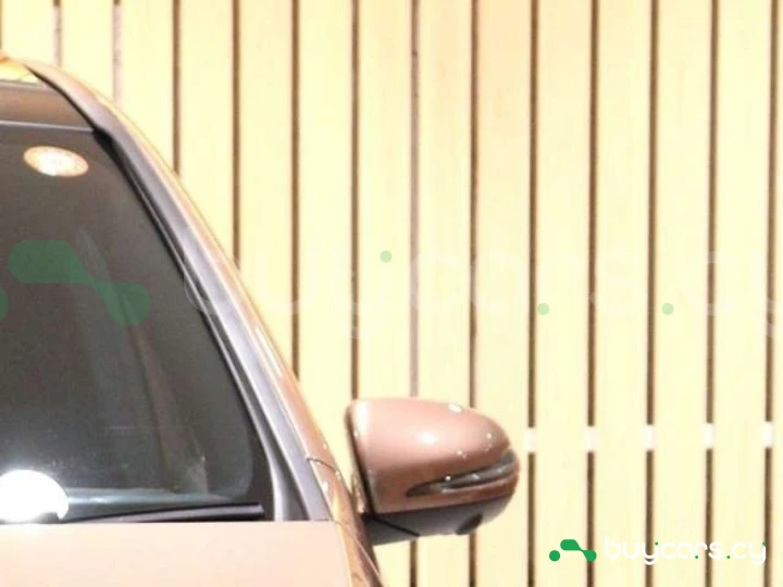 Mercedes B-class Pink