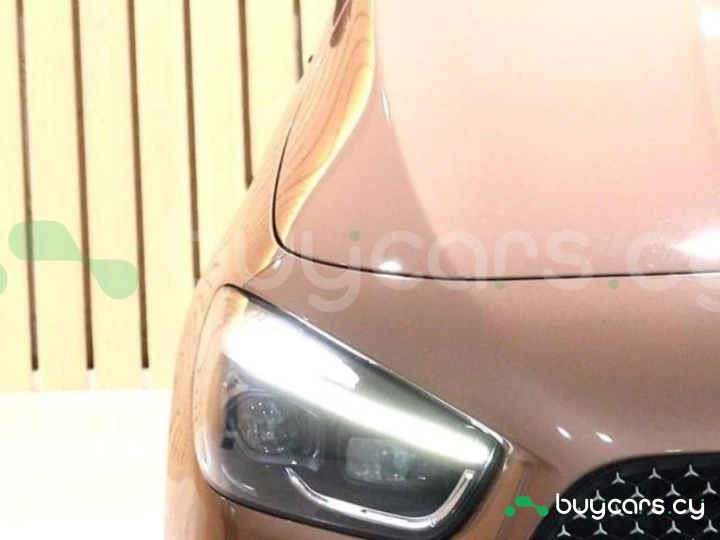 Mercedes B-class Pink