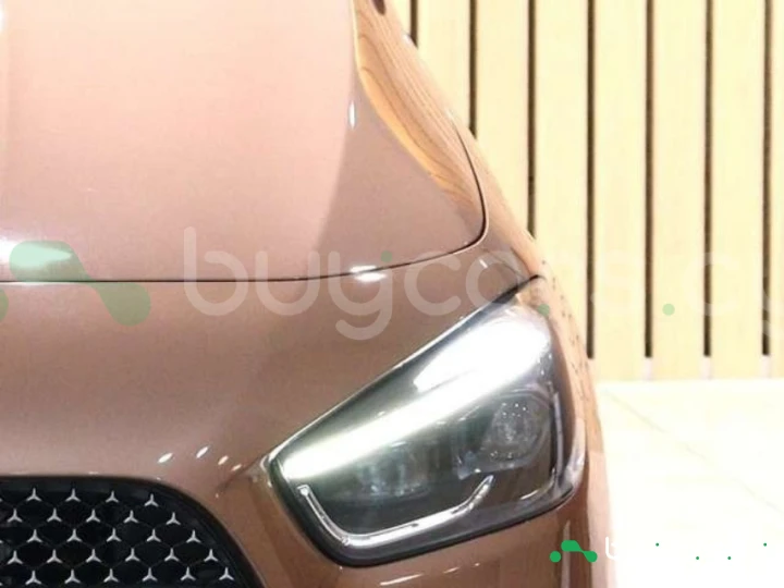 Mercedes B-class Pink