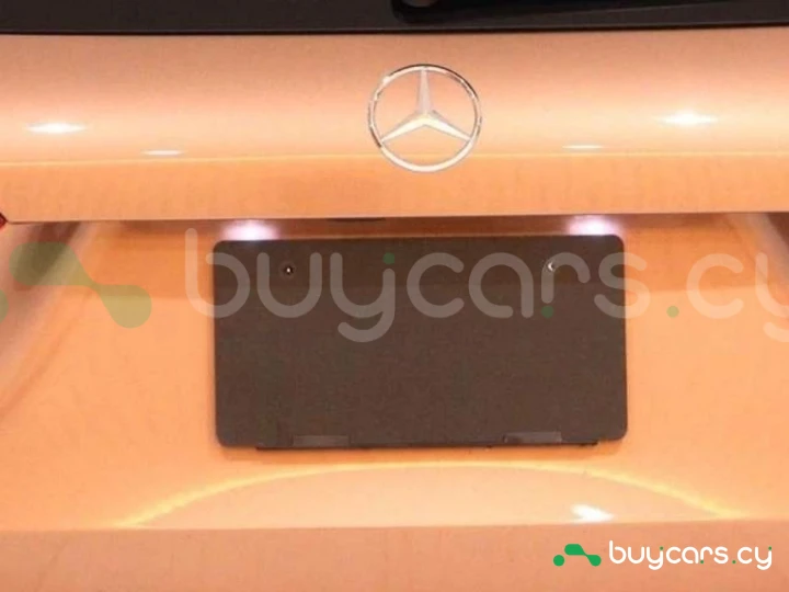 Mercedes B-class Pink