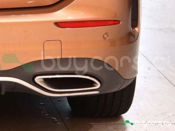 Mercedes B-class Pink