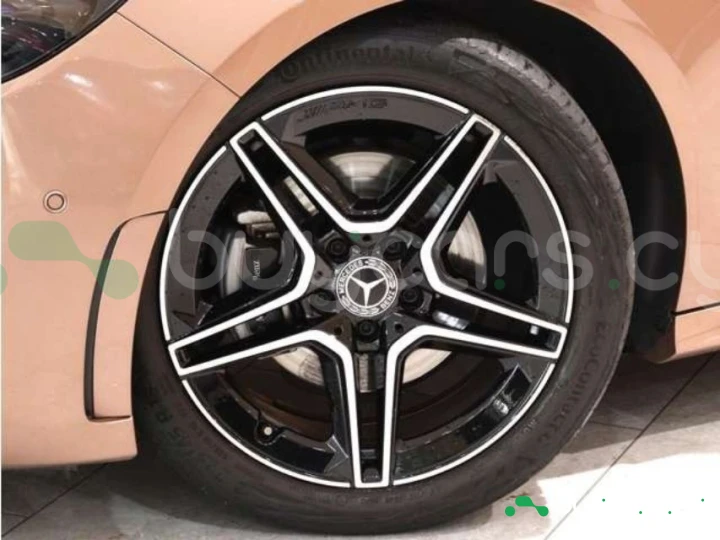 Mercedes B-class Pink