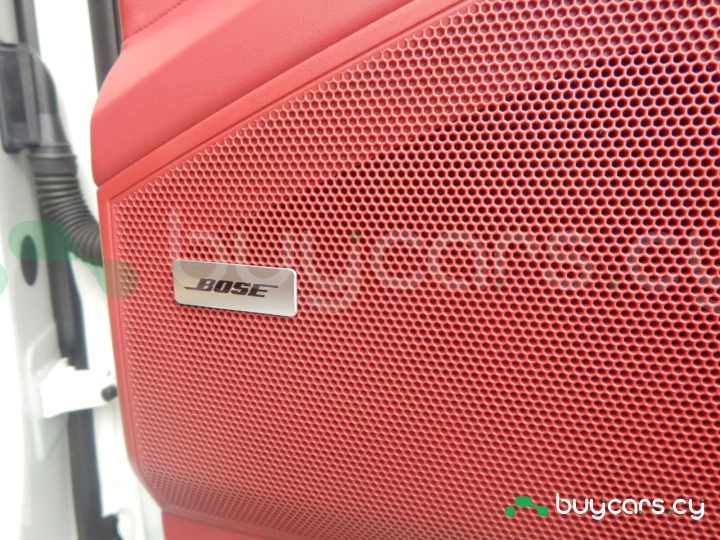 Porsche Cayenne White