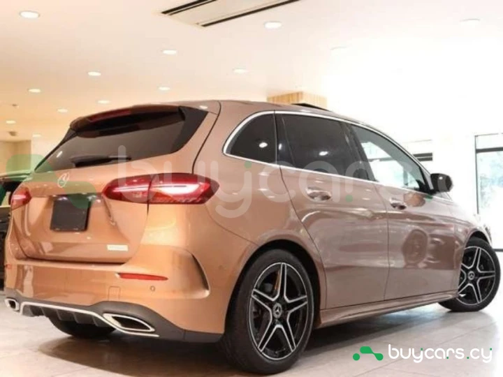 Mercedes B-class Pink