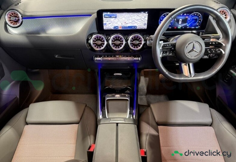 Mercedes EQA Black