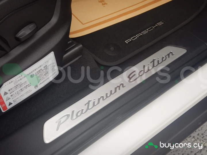 Porsche Cayenne White