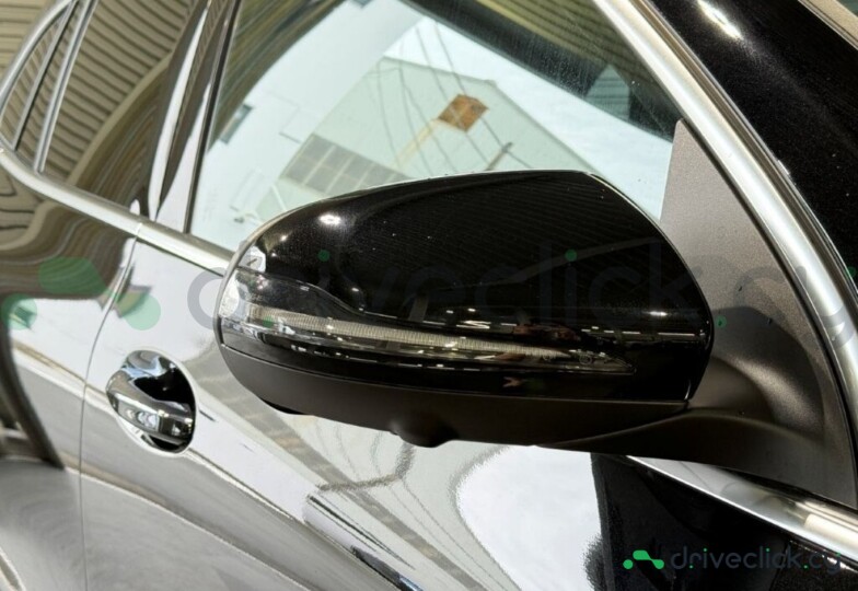 Mercedes EQA Black