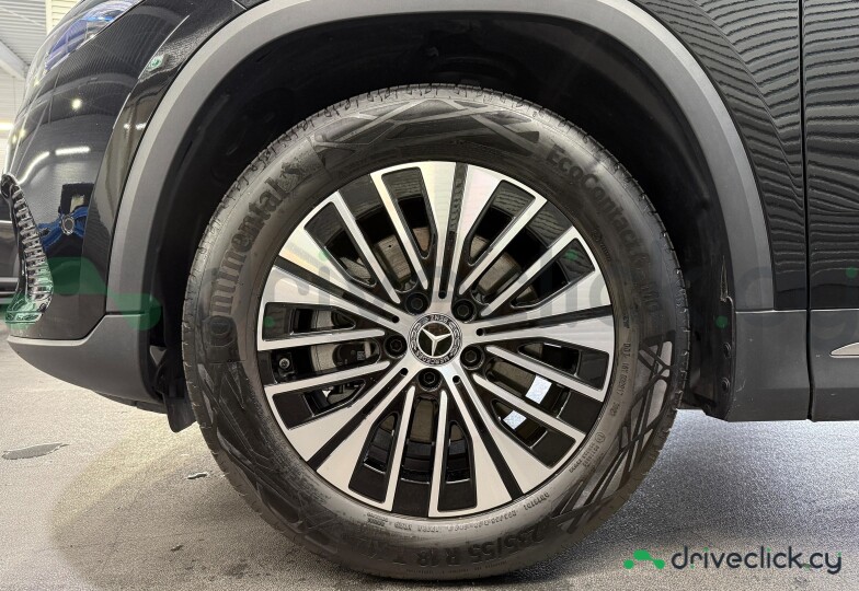 Mercedes EQA Black