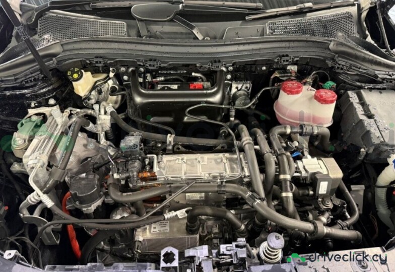 Mercedes EQA Black