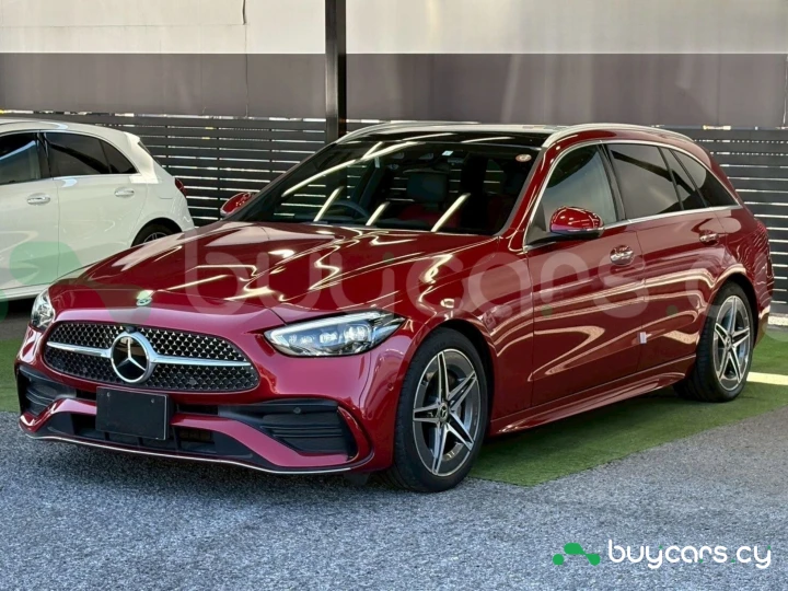 Mercedes C-class Красный