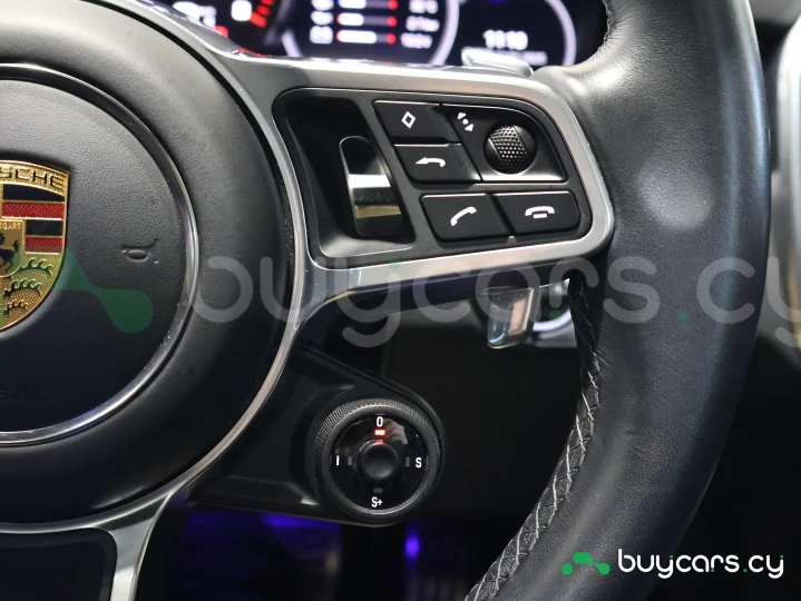 Porsche Cayenne Черный