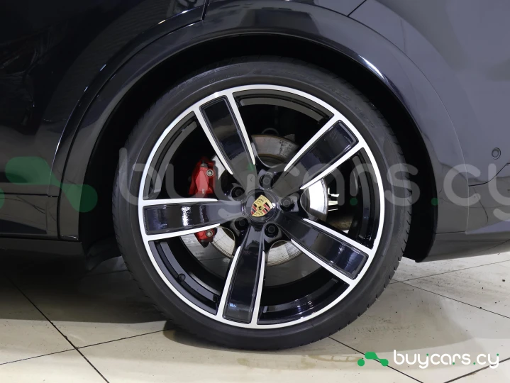 Porsche Cayenne Черный