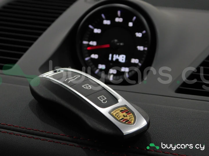 Porsche Cayenne Черный