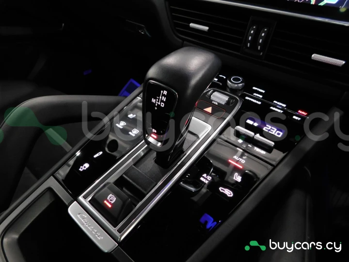 Porsche Cayenne Черный