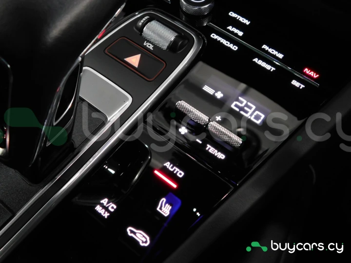 Porsche Cayenne Черный