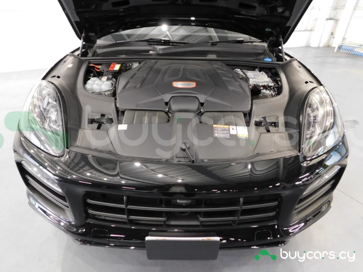 Porsche Cayenne Черный