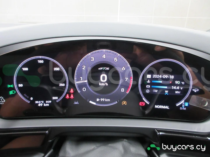 Porsche Cayenne Красный