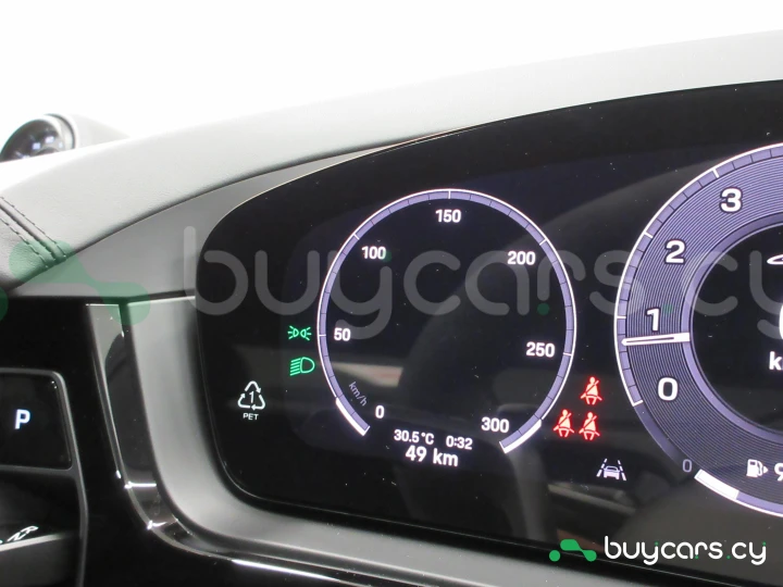 Porsche Cayenne Красный