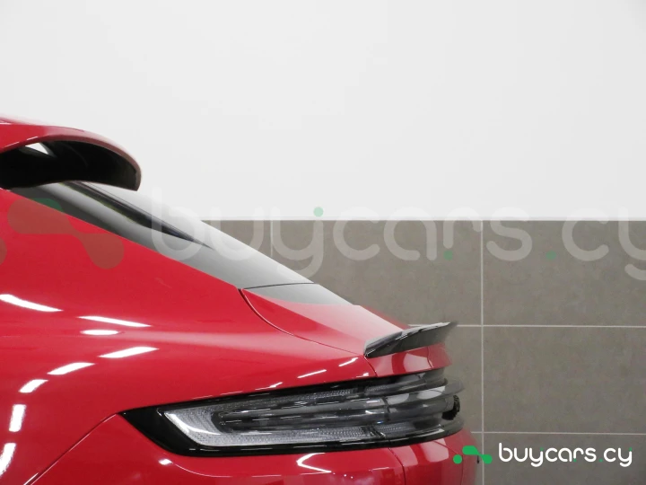 Porsche Cayenne Красный