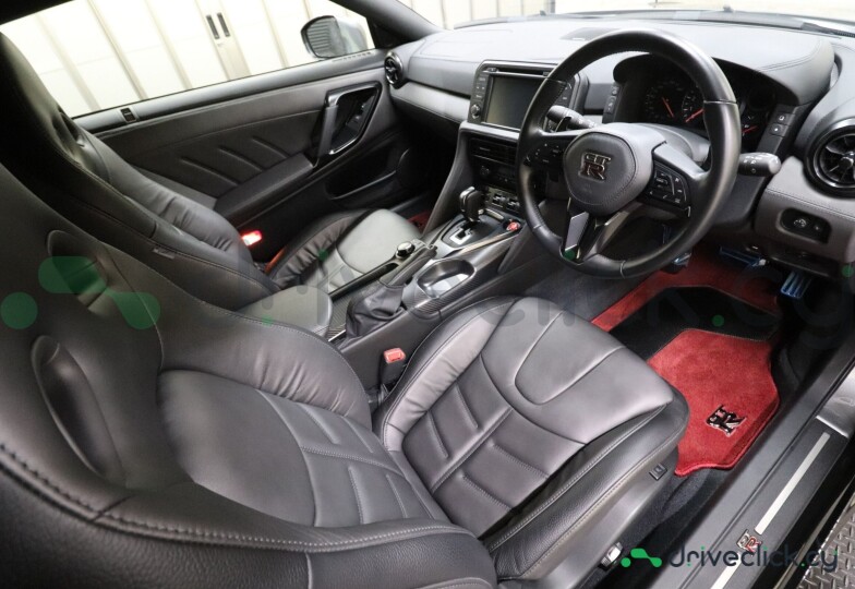 Nissan GT-R Grey