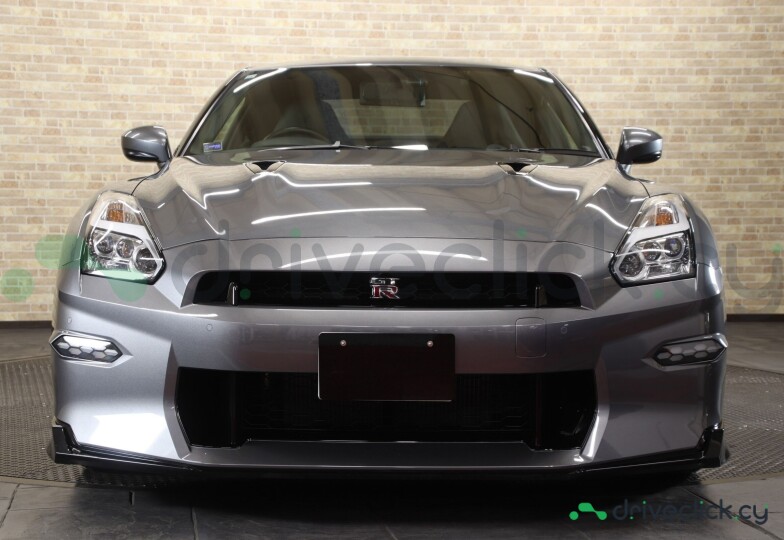 Nissan GT-R Grey