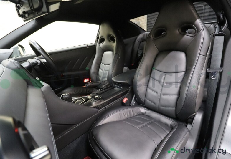 Nissan GT-R Grey