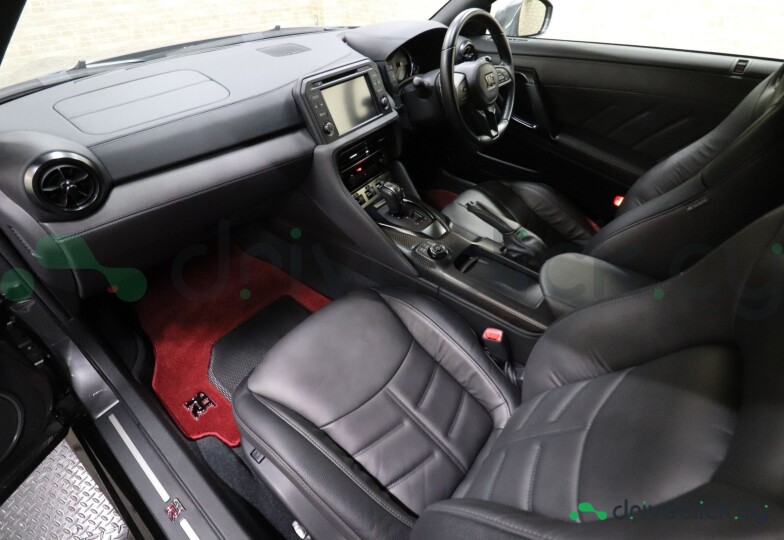 Nissan GT-R Grey