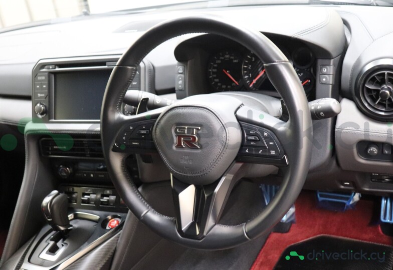 Nissan GT-R Grey