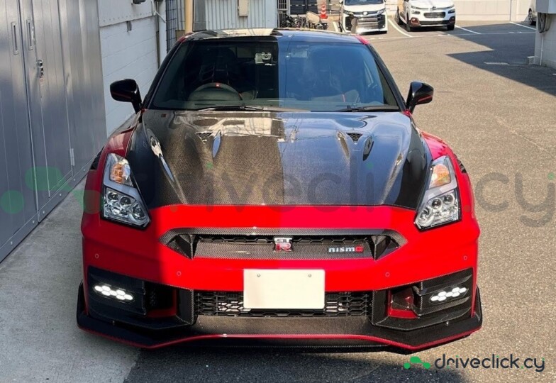Nissan GT-R Red