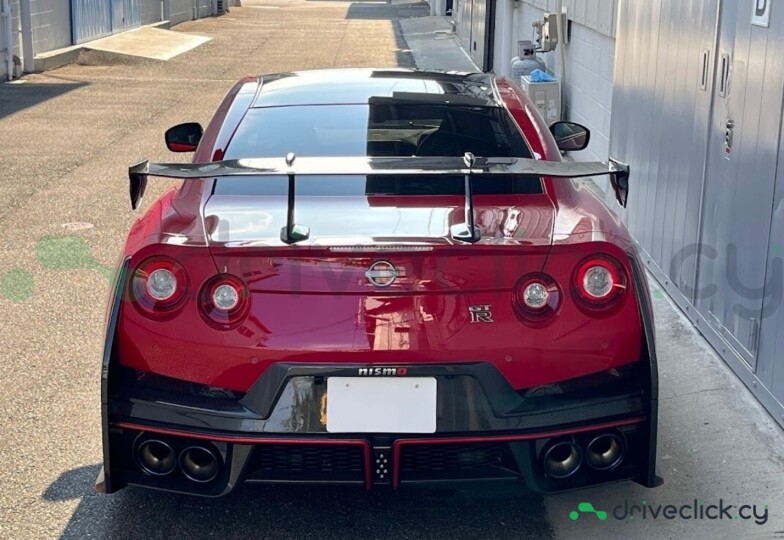 Nissan GT-R Red