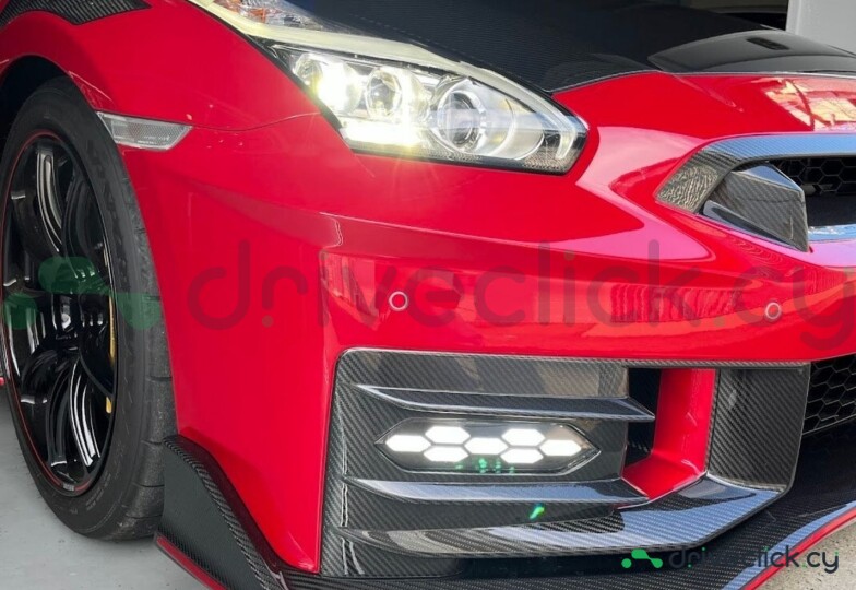 Nissan GT-R Red