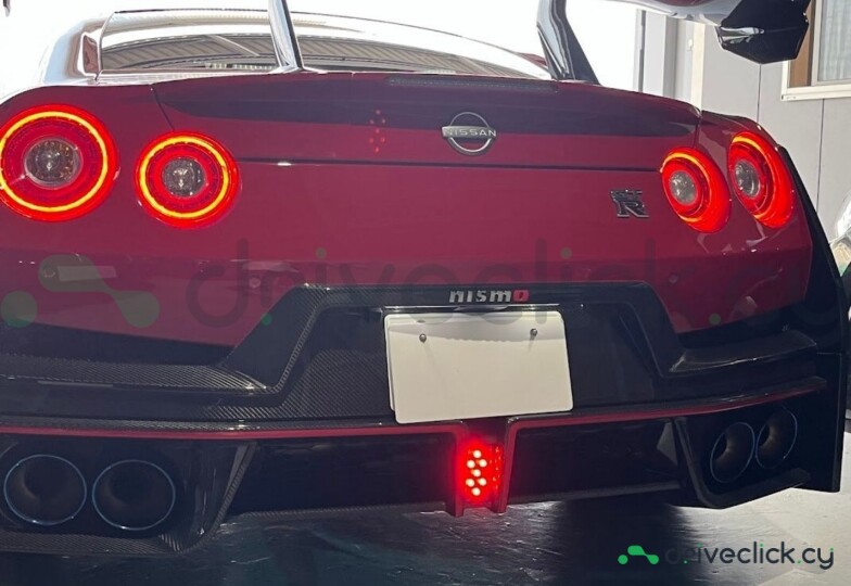 Nissan GT-R Red