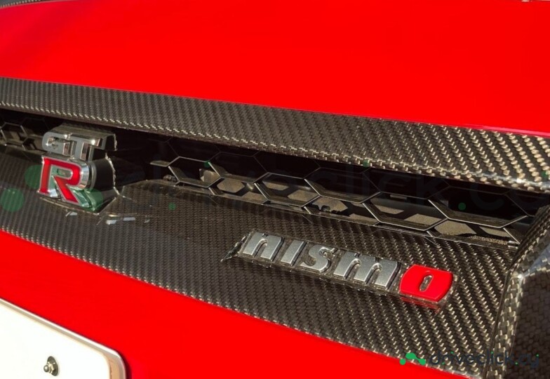Nissan GT-R Red