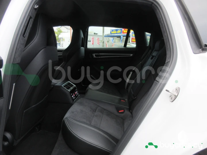 Porsche Panamera Белый