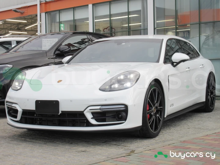 Porsche Panamera Белый