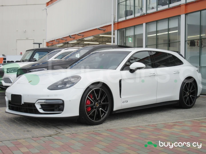 Porsche Panamera Белый