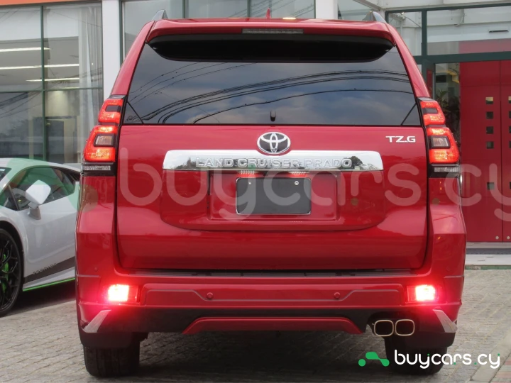 Toyota Land Cruiser Prado Red