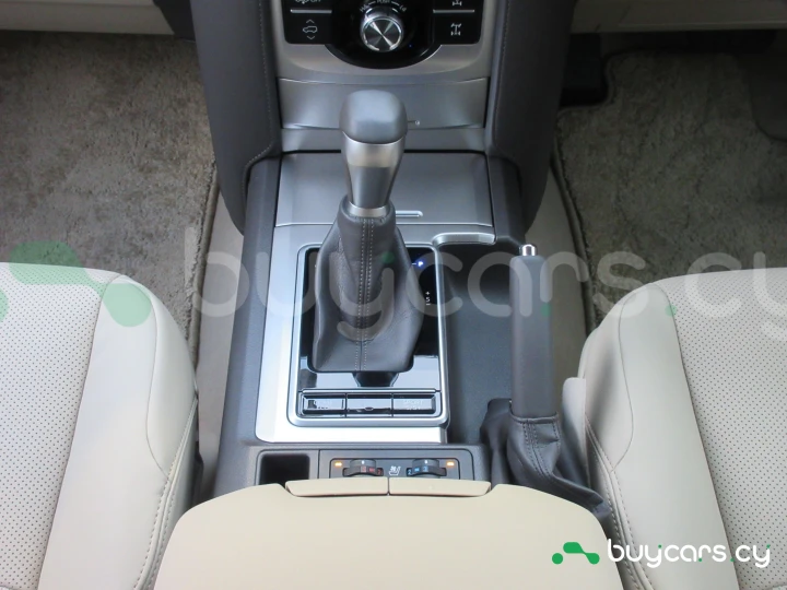 Toyota Land Cruiser Prado Red