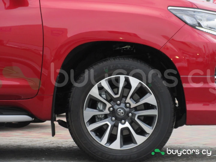 Toyota Land Cruiser Prado Red