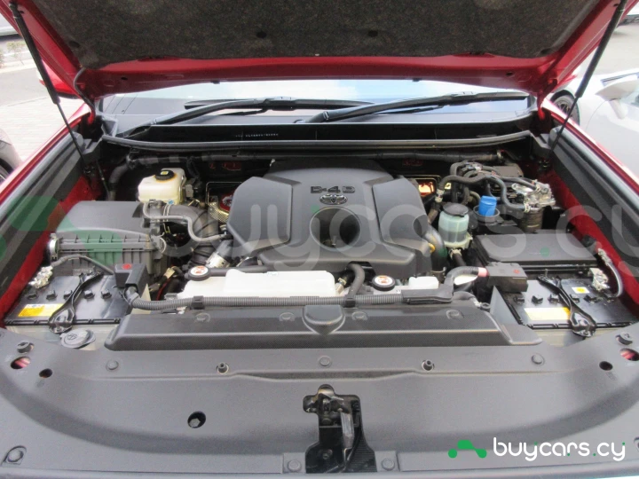 Toyota Land Cruiser Prado Red