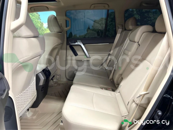 Toyota Land Cruiser Prado Черный