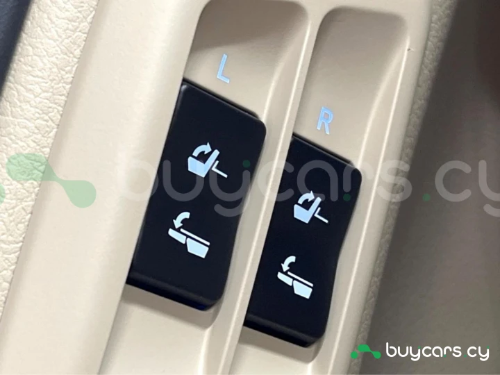 Toyota Land Cruiser Prado Черный