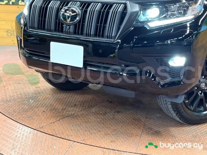 Toyota Land Cruiser Prado Черный