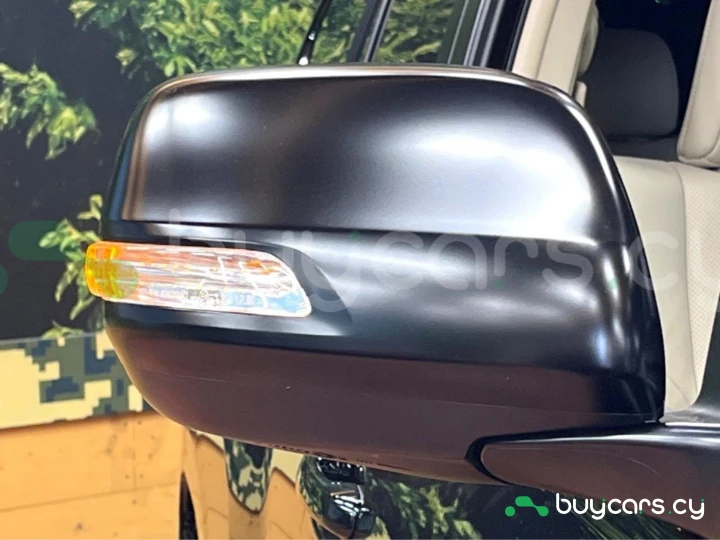 Toyota Land Cruiser Prado Черный