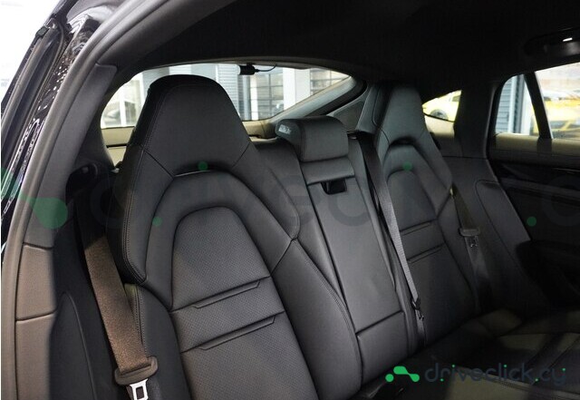 Porsche Panamera Черный