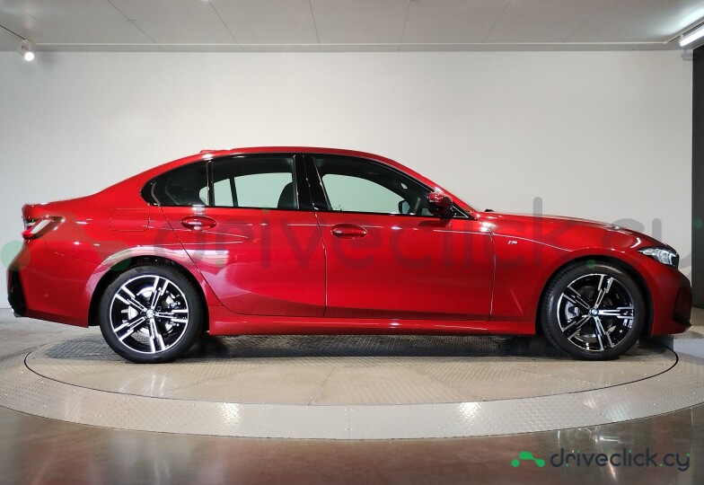 BMW 3 series Red