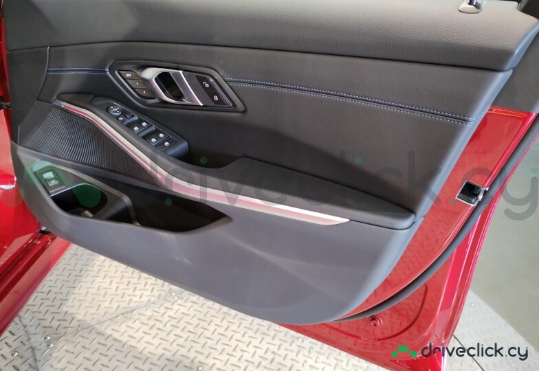 BMW 3 series Red