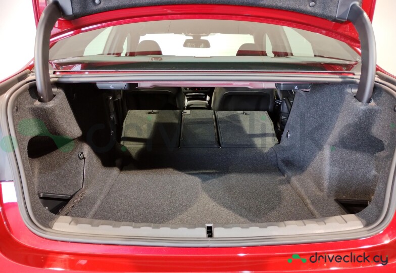 BMW 3 series Red