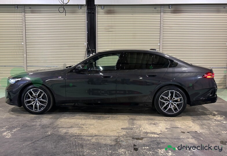 BMW 5 series Черный