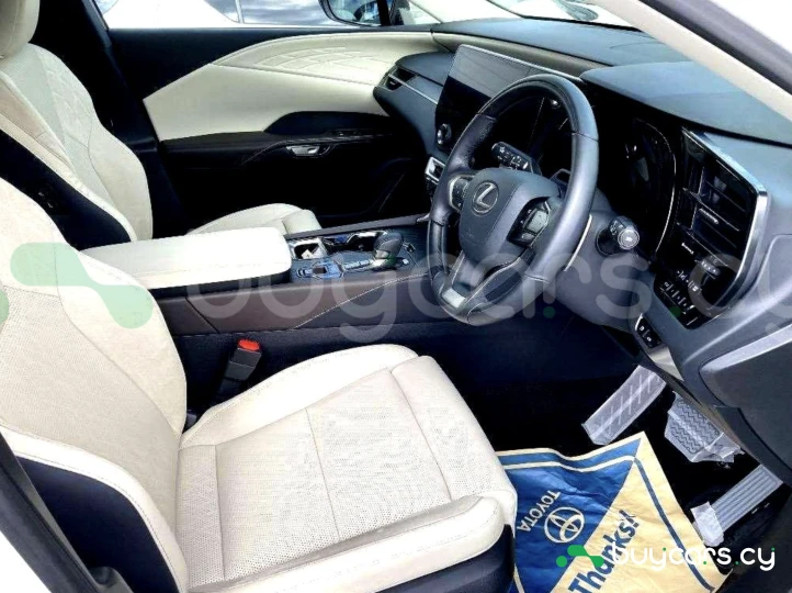 Lexus RX Белый